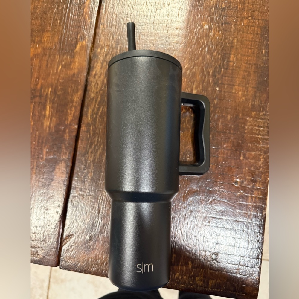 Simple Modern like new 40oz Trek tumbler